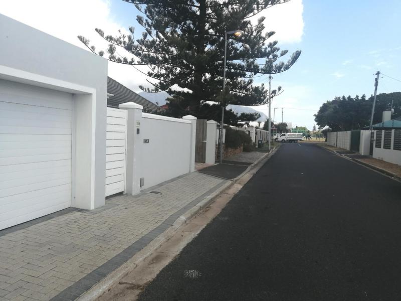 To Let 3 Bedroom Property for Rent in Plumstead Western Cape